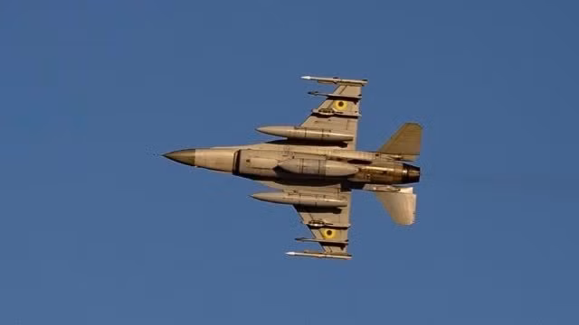 Máy bay chiến đấu F-16 của không quân Ukraine.