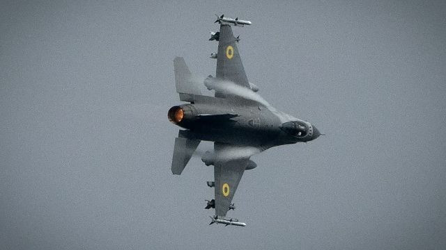 Chiến đấu cơ F-16.
