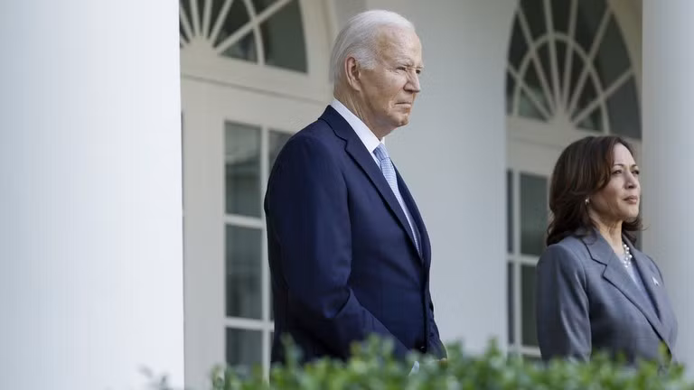 Tổng thống Mỹ Joe Biden (trái) và Phó Tổng thống Kamala Harris.