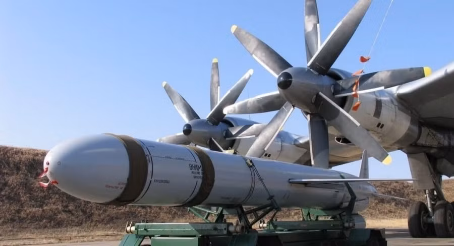 Tên lửa Kh-55 của Nga.