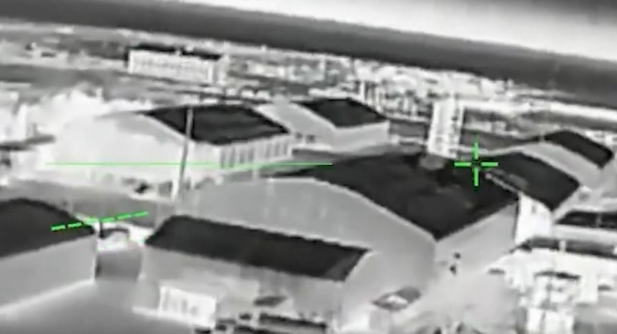 Quân đội Ukraine tấn công kho tiếp tế tại Căn cứ không quân Khersones của Nga ở Sevastopol, ngày 16/3/2026.