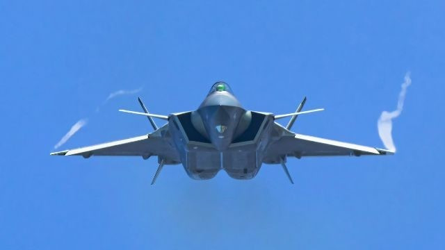Máy bay chiến đấu tàng hình Chengdu J-20 của Trung Quốc.