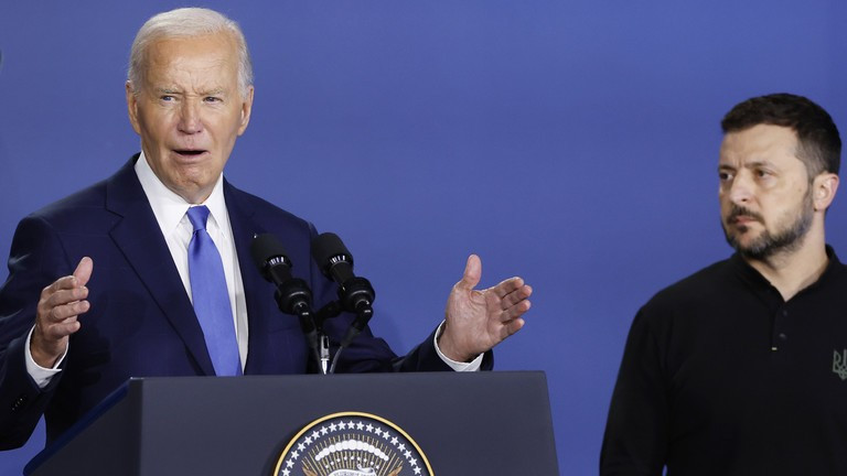 Lầu Năm Góc kỳ vọng ông Trump duy trì cam kết của ông Biden với Ukraine