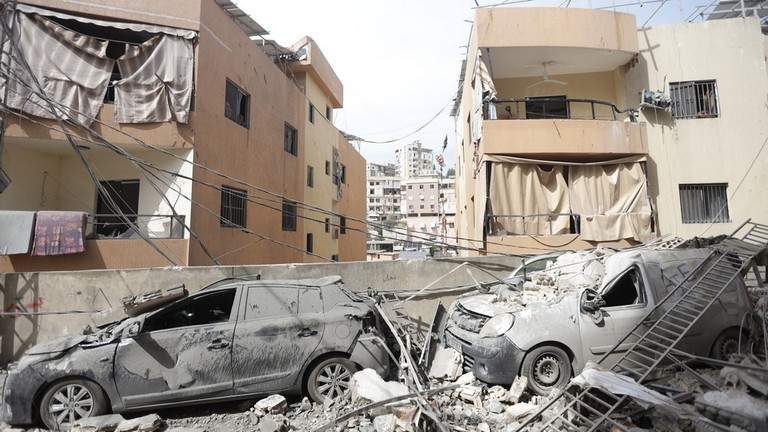 Hiện trường một cuộc không kích của Israel vào một tòa nhà ở thành phố Sidon, miền Nam Lebanon, ngày 13/3/2026. 