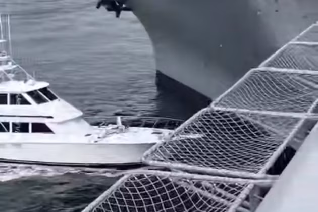 Thuyền trưởng du thuyền say rượu đâm vào tàu USS Midway ở San Diego, ngày 19/7/2025.