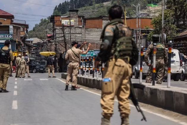 Căng thẳng New Delhi - Islamabad gia tăng sau vụ tấn công khủng bố chết người ở Kashmir do Ấn Độ quản lý.