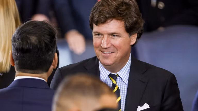 Nhà báo người Mỹ Tucker Carlson.