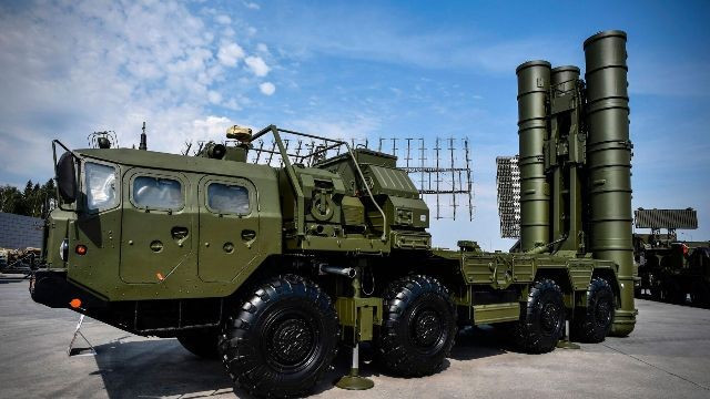 Hệ thống phòng thủ tên lửa S-400 Triumph của Nga.