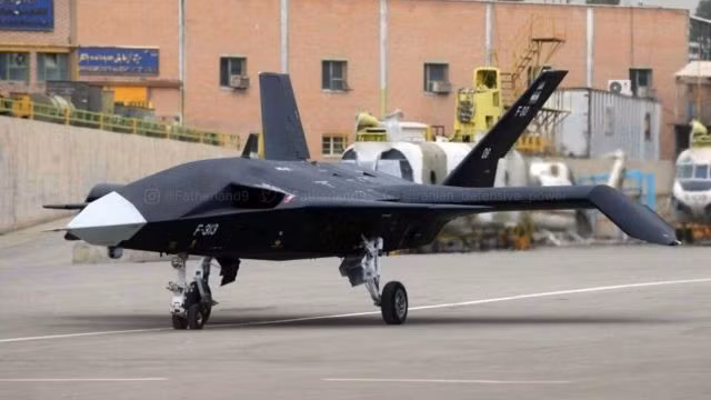 Máy bay Qaher-313 của Iran.