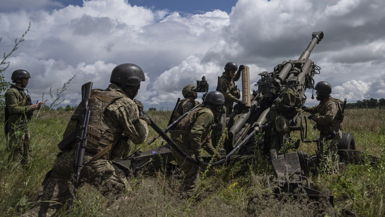 Binh sĩ quân đội Ukraine trên chiến trường.