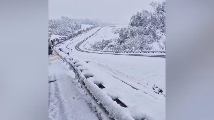 Nam Phi bất ngờ hứng chịu trận tuyết rơi dày đặc, ngày 21/9/2024.