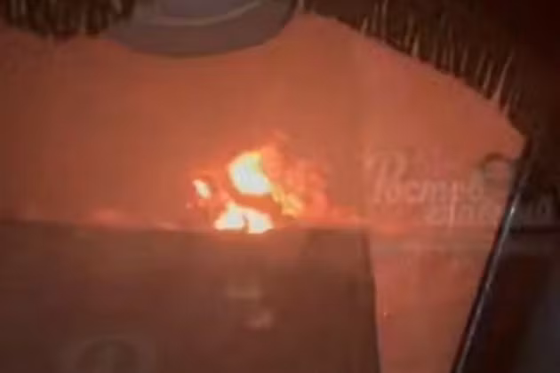 Kho dầu Atlas gần Kamensk ở Vùng Rostov bốc cháy dữ dội vào sáng ngày 29/11/2024.