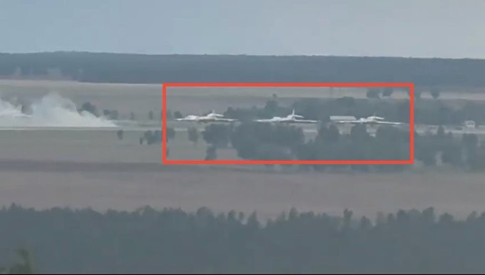 Chiến đấu cơ Tu-160 không nằm trong mục tiêu của Ukraine trong cuộc tấn công UAV vào căn cứ Belaya. 2.jpg