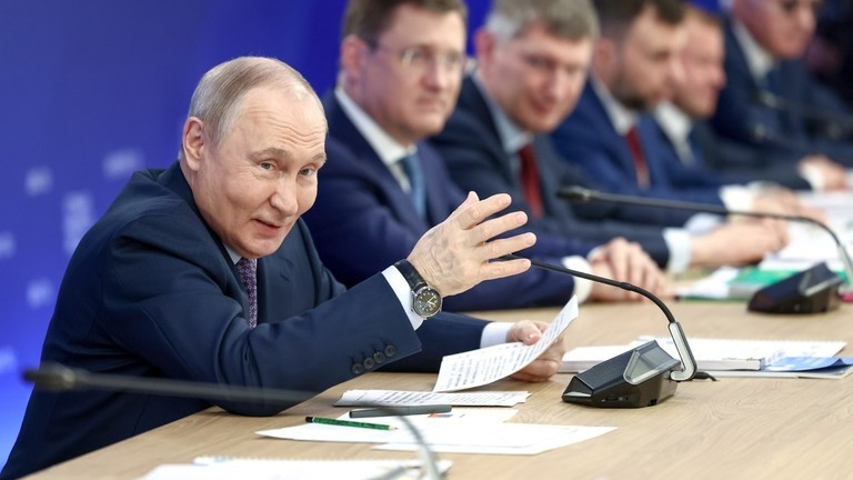 Tổng thống Nga Vladimir Putin chủ trì cuộc họp của Hội đồng Giám sát thuộc Cơ quan Sáng kiến Chiến lược, ngày 18/2/2026.