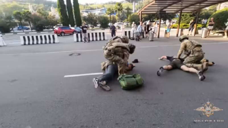 Nga bắt giữ kẻ tuyển dụng khủng bố người Ukraine tại Sochi, ngày 15/10/2025.