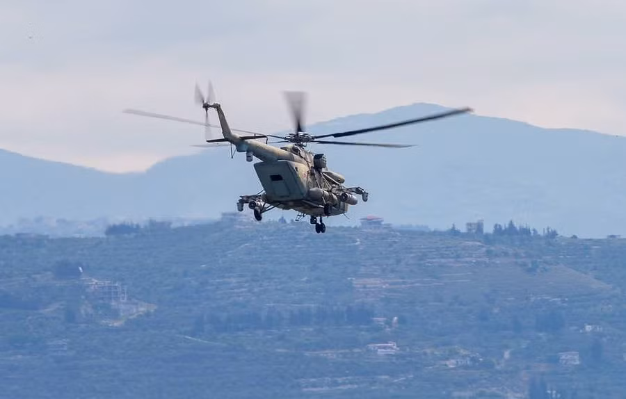 Trực thăng Nga tuần tra gần như hàng ngày quanh khu vực căn cứ Nga ở Syria.