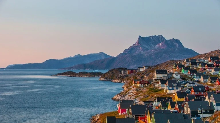 Greenland - Vùng lãnh thổ tự trị của Đan Mạch.