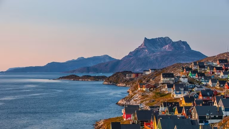 Greenland - Vùng lãnh thổ tự trị của Đan Mạch.