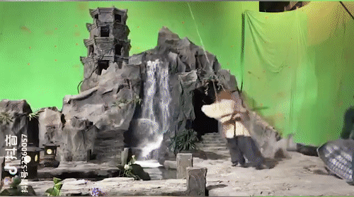 Cảnh đánh nhau của Tôn Ngộ Không chẳng hoành tráng như ta thấy trên màn ảnh. Cảnh đánh nhau của Tôn Ngộ Không chẳng hoành tráng như ta thấy trên màn ảnh.