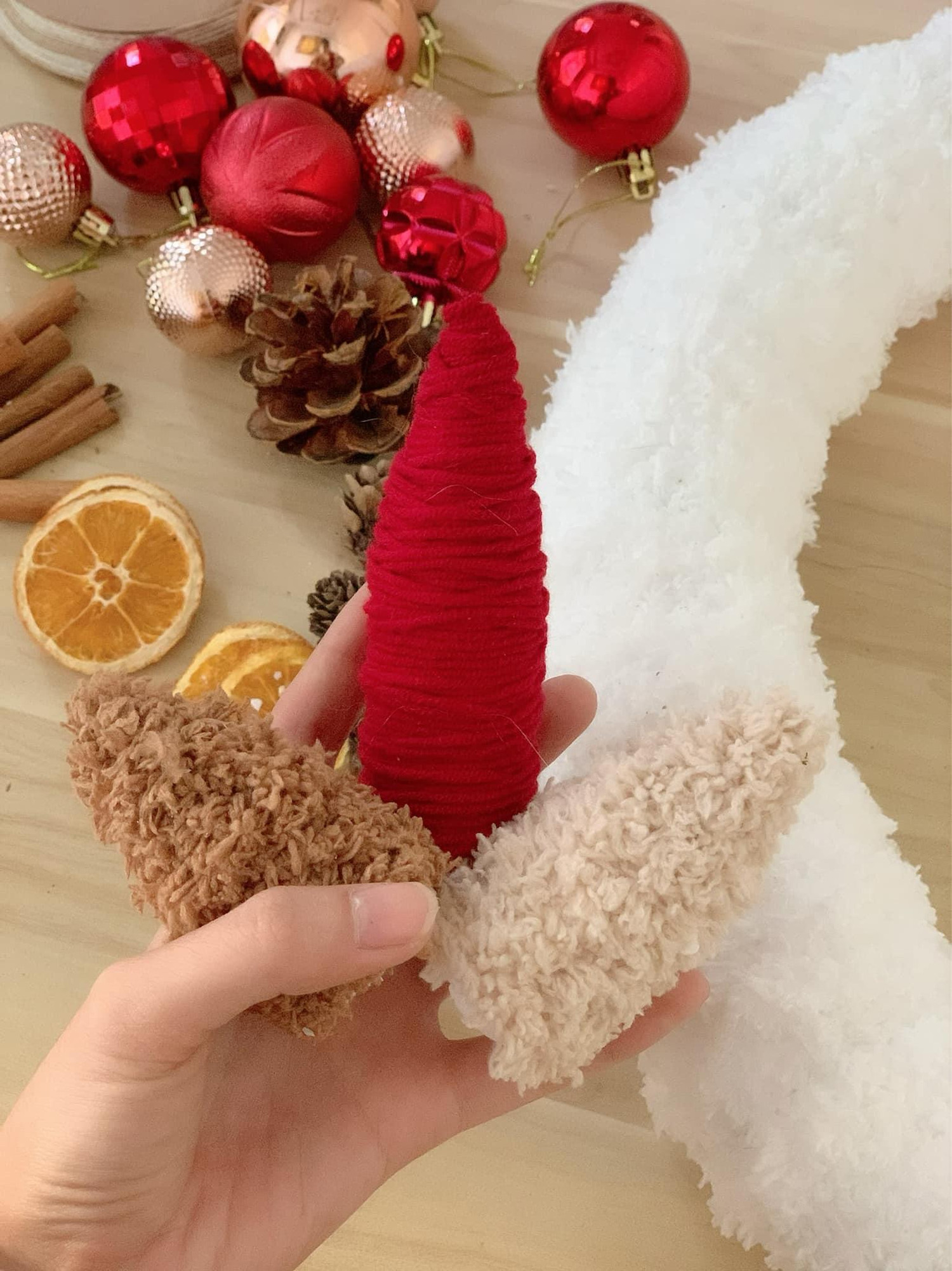 Cách làm vòng nguyệt quế Giáng sinh đơn giản, xinh xắn