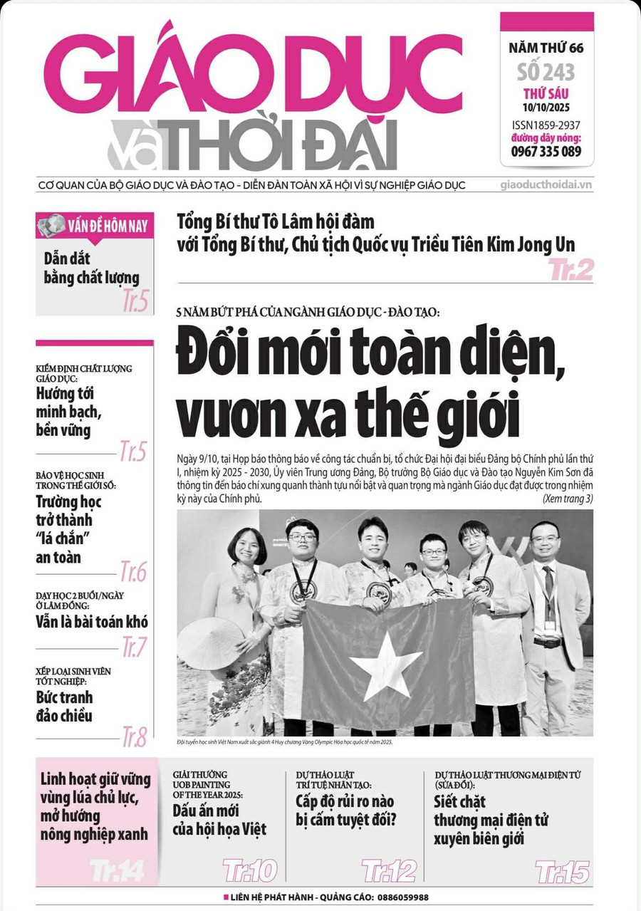 Tin tức báo in 10/10: Đoàn kết vượt lũ, sớm ổn định việc học