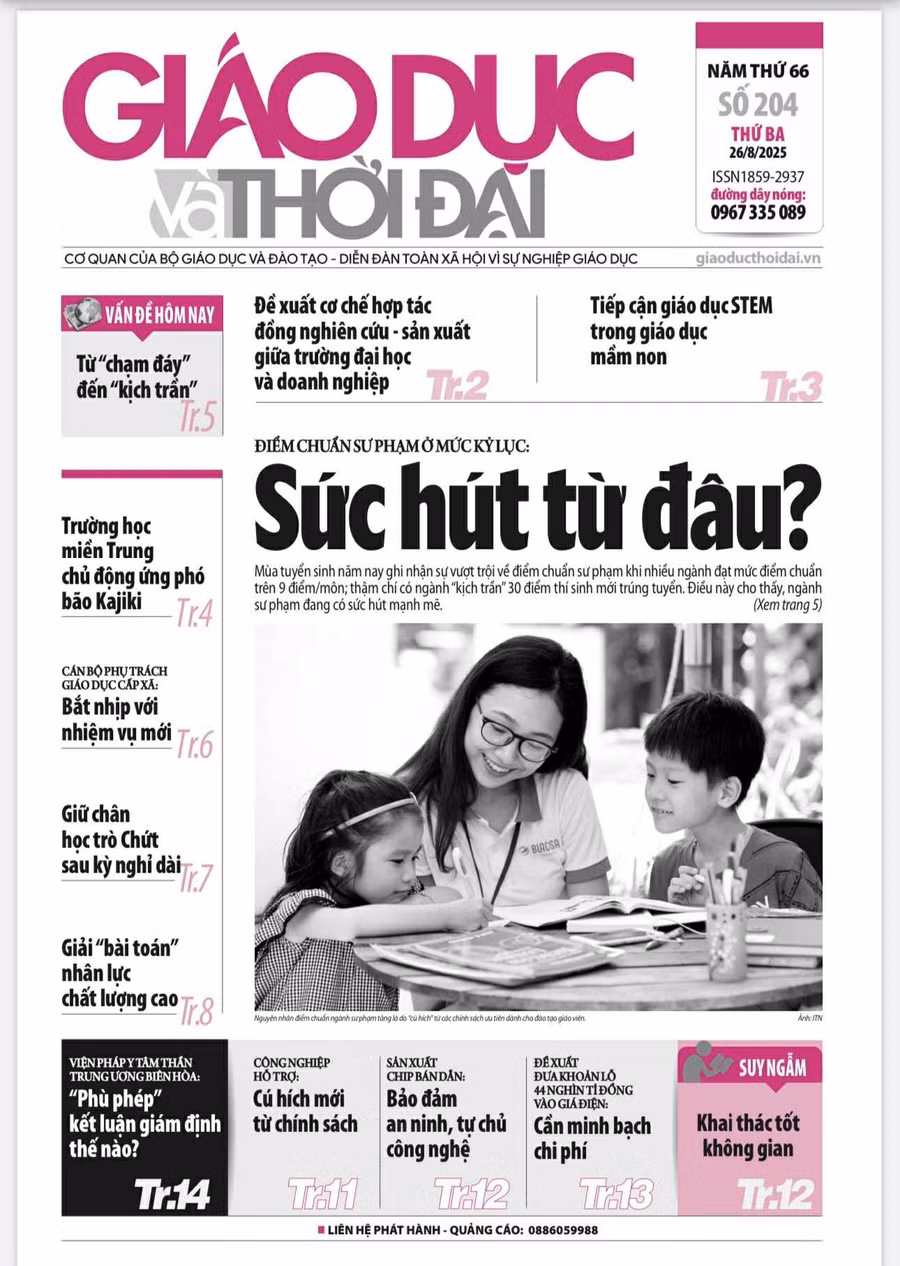 Tin tức báo in 26/8: Vì sao điểm chuẩn sư phạm 'đỉnh nóc, kịch trần'?