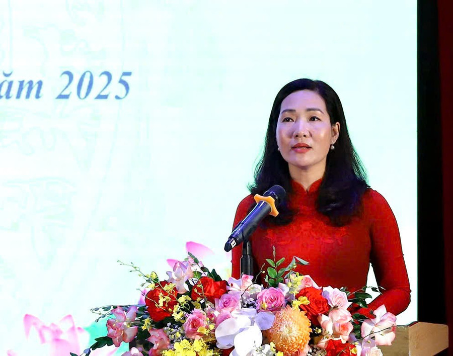 Bà Nguyễn Thị Hạnh, Phó Chủ tịch UBND tỉnh Quảng Ninh phát biểu tại buổi lễ. anh-3.jpg
