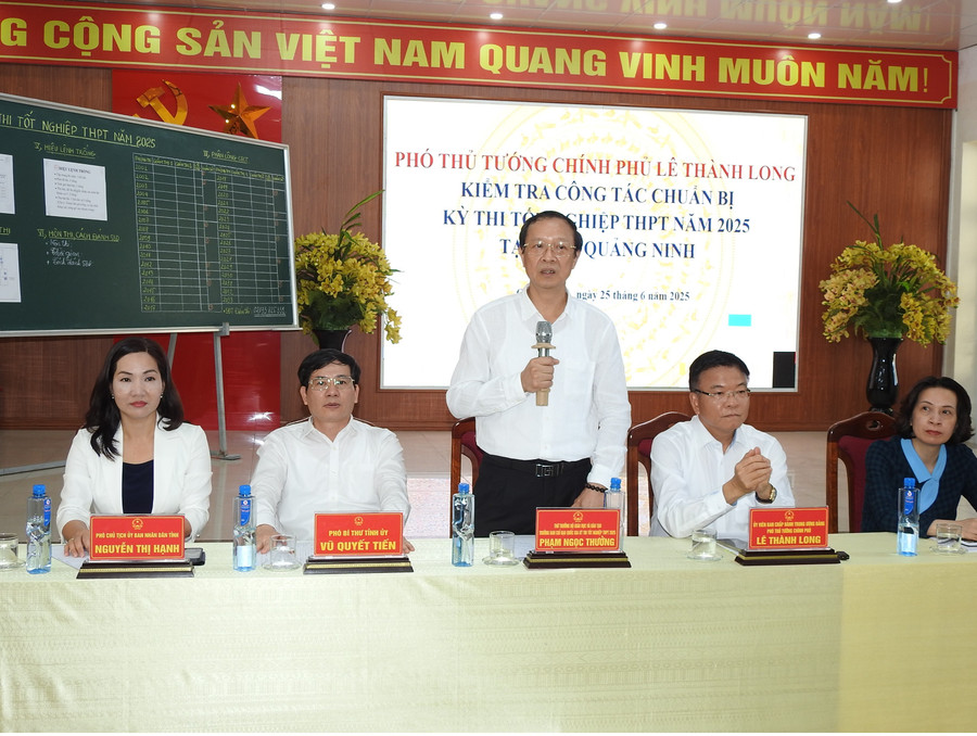 Thứ trưởng Phạm Ngọc Thưởng phát biểu tại buổi kiểm tra. dscn7367.jpg