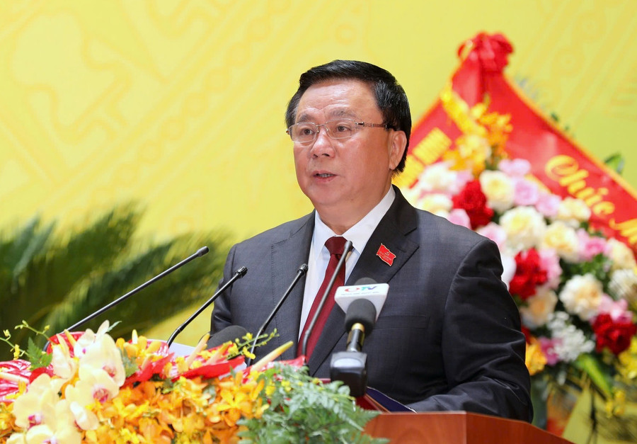 GS.TS Nguyễn Xuân Thắng, Ủy viên Bộ Chính trị, Giám đốc Học viện Chính trị quốc gia Hồ Chí Minh, Chủ tịch Hội đồng Lý luận Trung ương phát biểu chỉ đạo tại Đại hội. anh-3.jpg