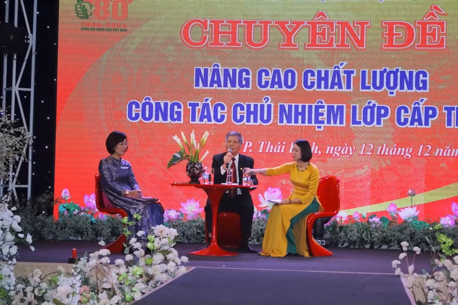 Các đại biểu thảo luận về công tác chủ nhiệm.