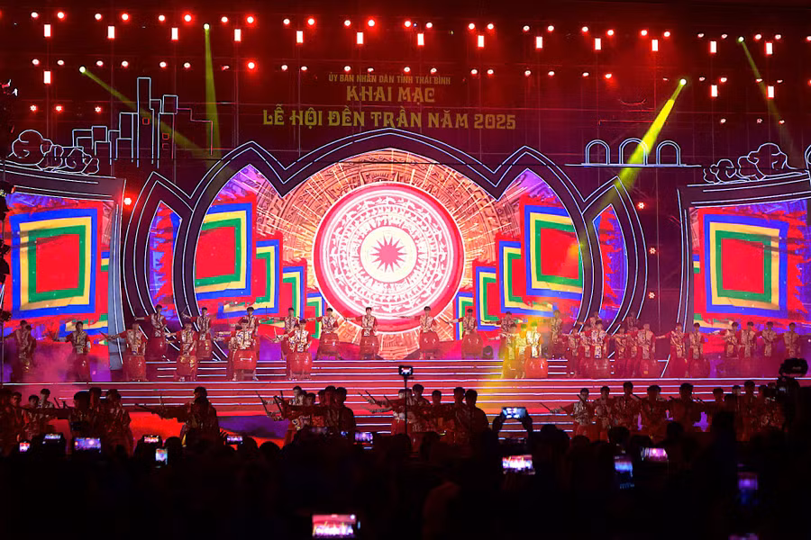 Chương trình nghệ thuật tại buổi lễ.