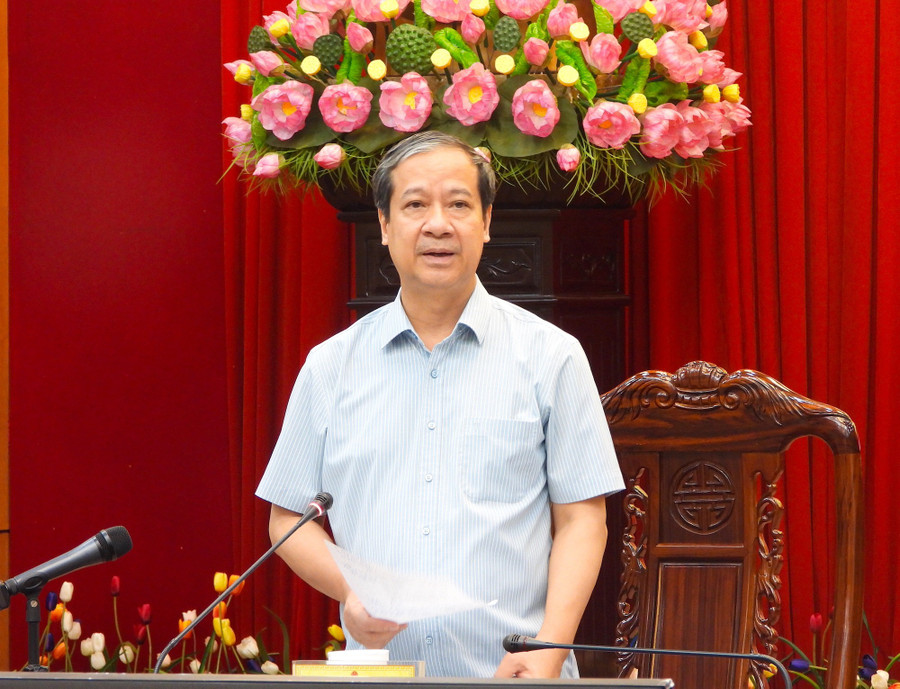 Bộ trưởng Nguyễn Kim Sơn phát biểu tại buổi làm việc. anh-4.jpg