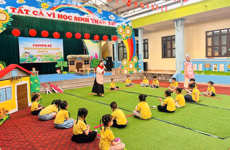 Quang cảnh buổi chuyên đề.