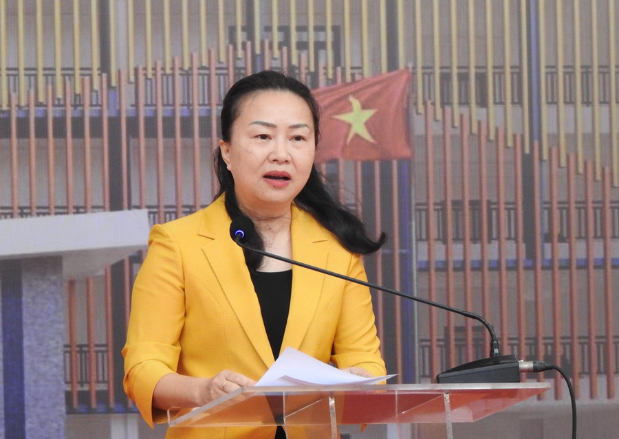 Bà Vi Ngọc Bích, Phó Chủ tịch Thường trực HĐND tỉnh Quảng Ninh. dscn7976.jpg