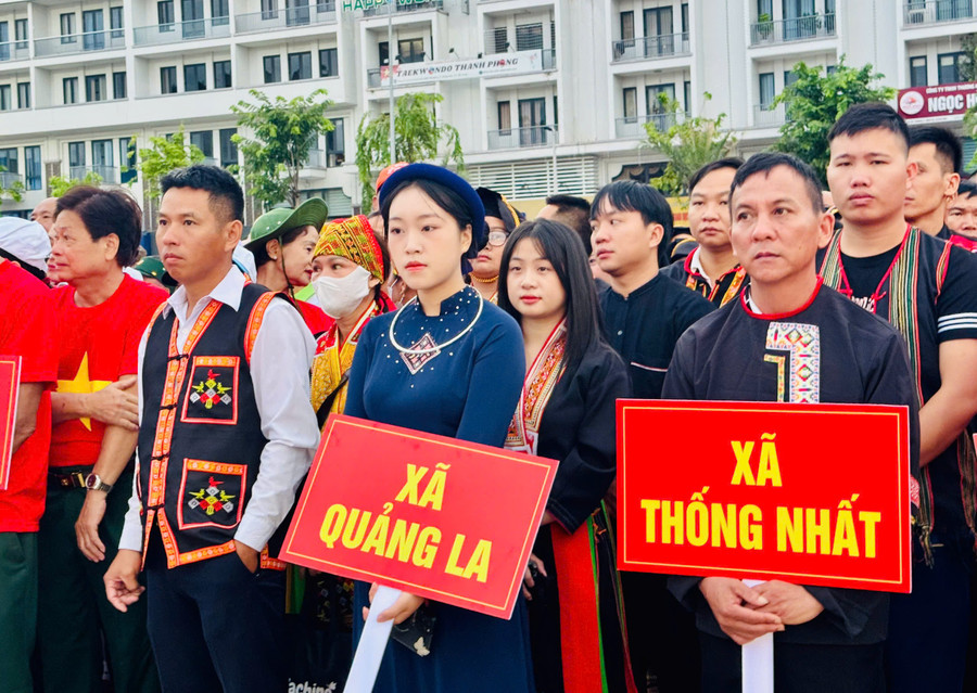 Sự kiện không chỉ là hoạt động thể thao cộng đồng mà còn là lời hiệu triệu, huy động các nguồn lực xã hội thúc đẩy phong trào “Toàn dân rèn luyện thân thể theo gương Bác Hồ vĩ đại” và “Khỏe để xây dựng và bảo vệ Tổ quốc”; khuyến khích tạo thói quen đi bộ hằng ngày, đồng thời thắt chặt tình đoàn kết giữa lực lượng vũ trang và Nhân dân chung tay giữ gìn an ninh, trật tự trong giai đoạn phát triển mới. anh-3.jpg