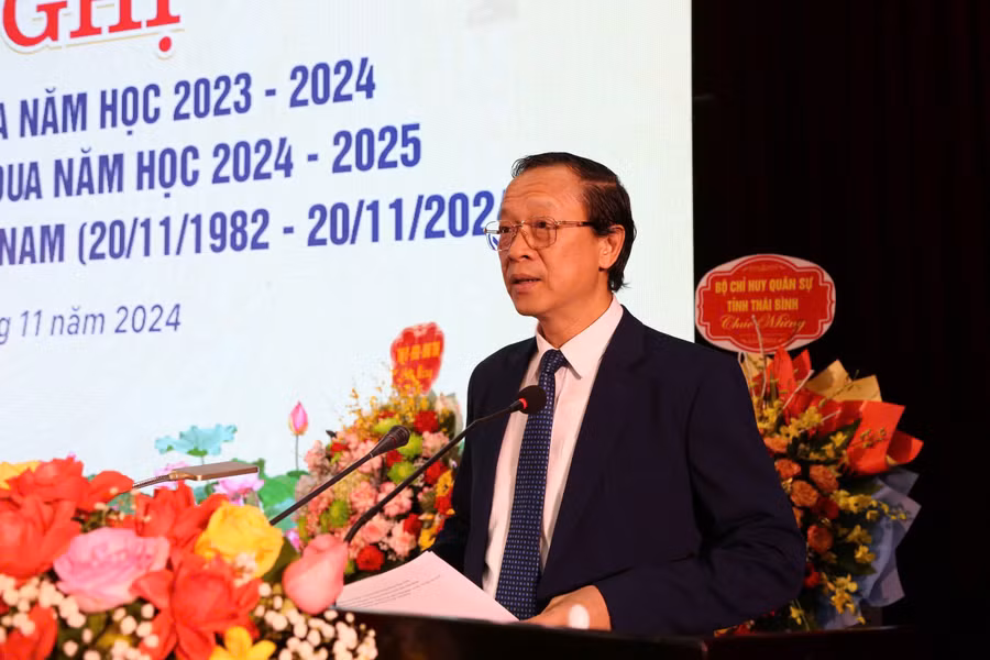 Thứ trưởng Phạm Ngọc Thưởng phát biểu tại hội nghị.