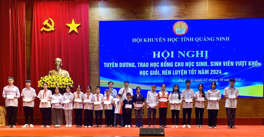 nhung-thanh-tuu-trong-cong-tac-khuyen-hoc-anh-3.jpg