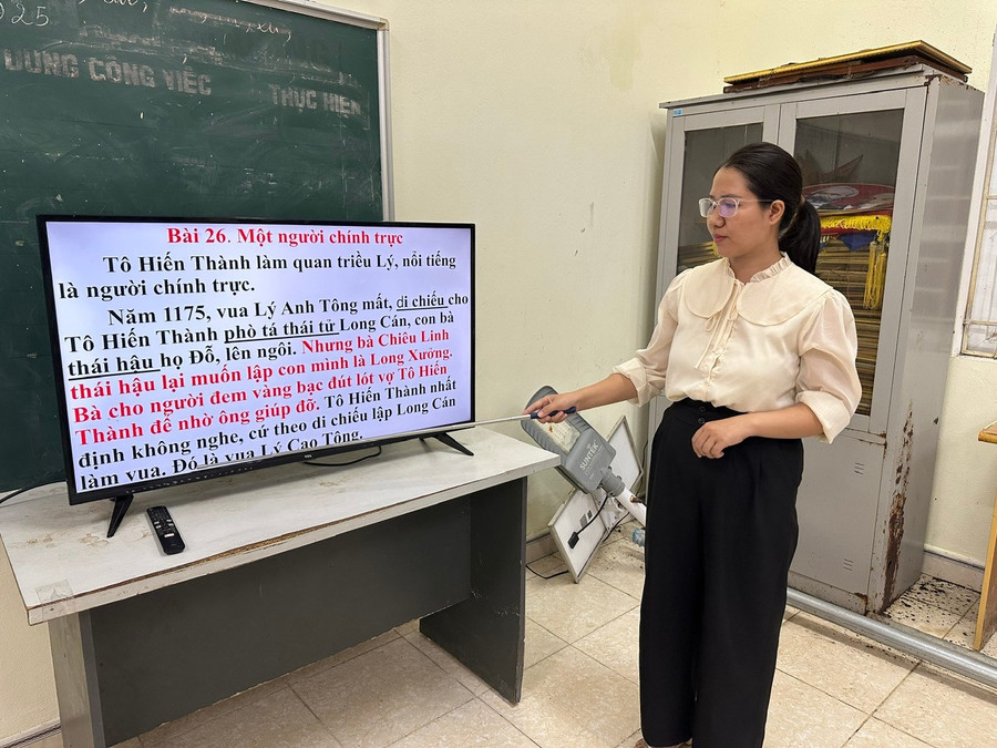 Cô giáo Hoàng Thị Công.