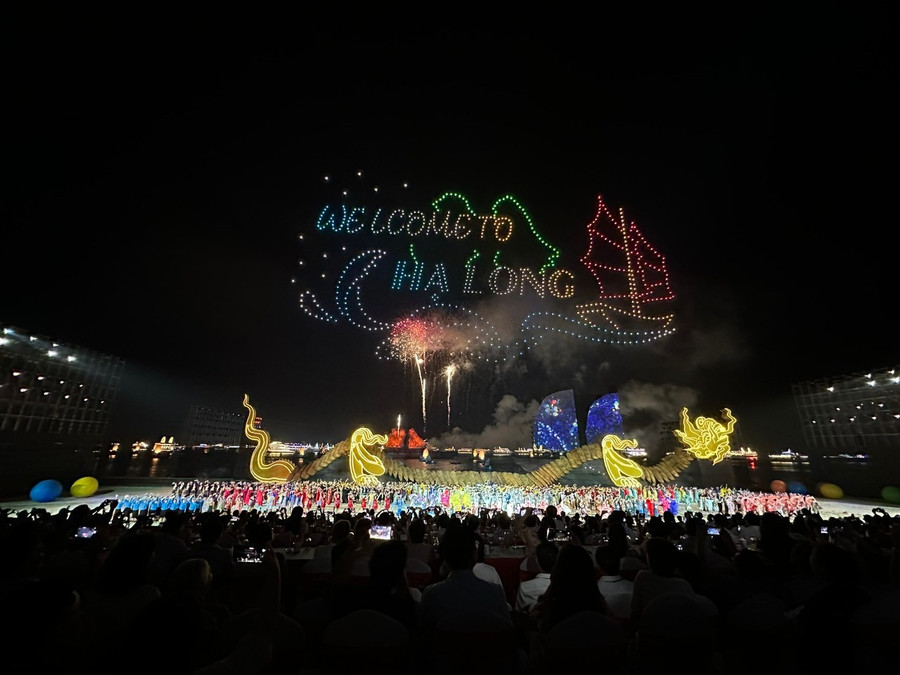 Chương trình nghệ thuật tại Carnaval Hạ Long 2024.