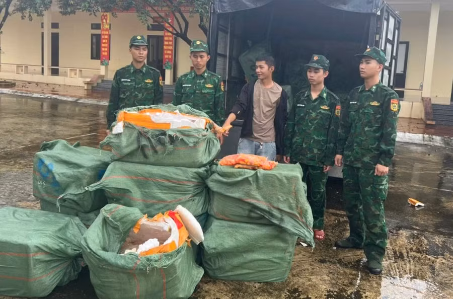 Số tang vật bị bắt giữ. Ảnh: TG