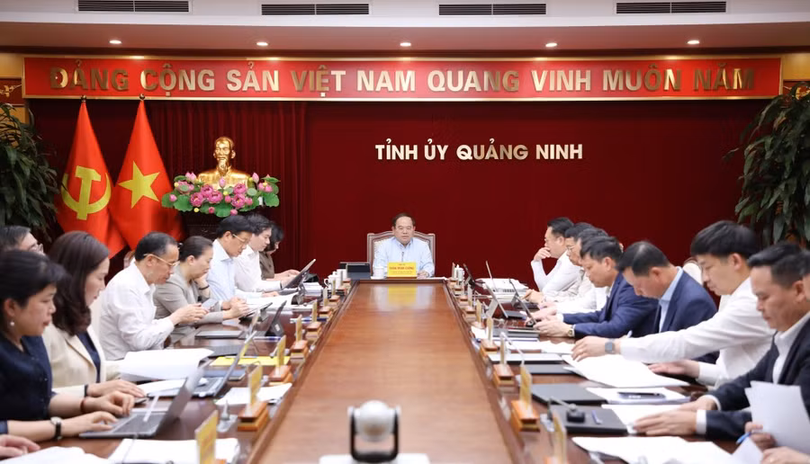 Ông Quản Minh Cường, Bí thư Tỉnh ủy Quảng Ninh chủ trì và kết luận hội nghị.