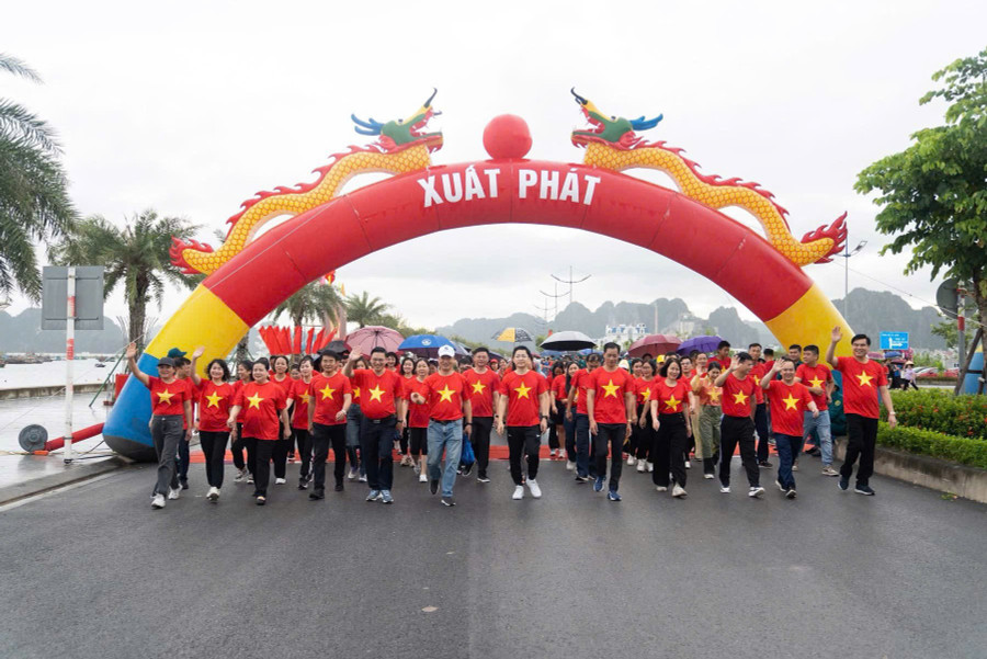 Sự kiện để lại ấn tượng sâu sắc trong Nhân dân, vừa là hoạt động thể chất, vừa thể hiện tinh thần đoàn kết và ý chí quyết tâm của Nhân dân cùng lực lượng vũ trang trong xây dựng và bảo vệ Tổ quốc. anh-13.jpg