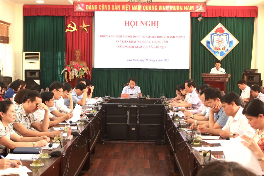 Quang cảnh hội nghị.