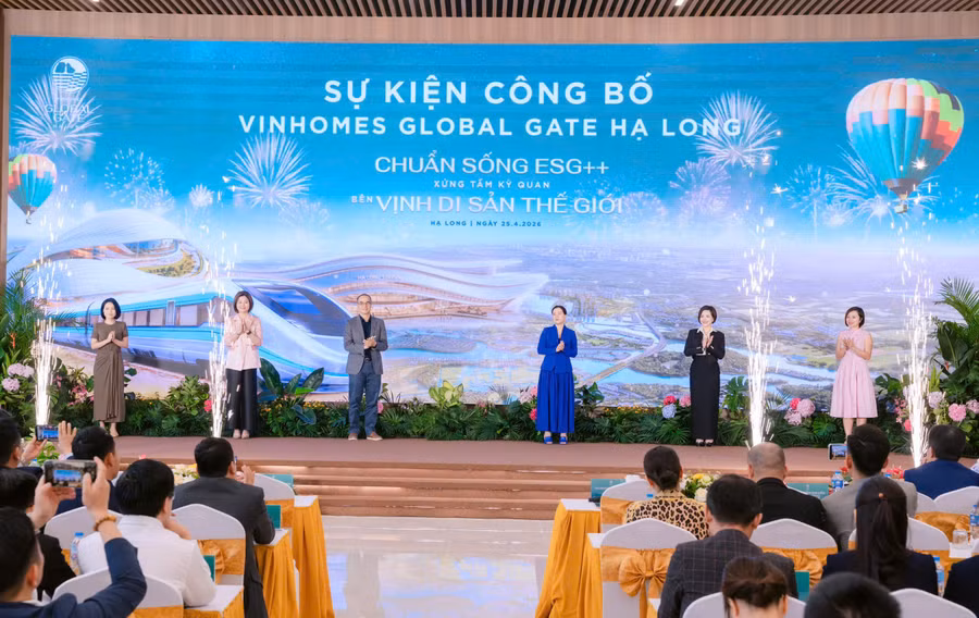 Các đại biểu tại lễ ra mắt Vinhomes Global Gate Hạ Long.