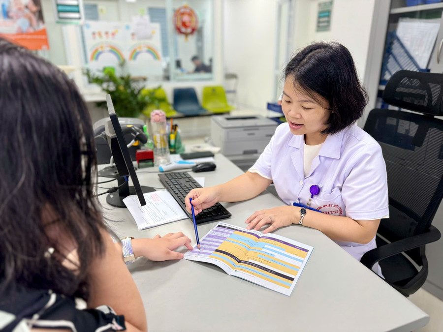 BSCKII Nguyễn Nguyên Huyền, Giám đốc Trung tâm Phòng, chống dịch, Bệnh viện Bệnh Nhiệt đới Trung ương.