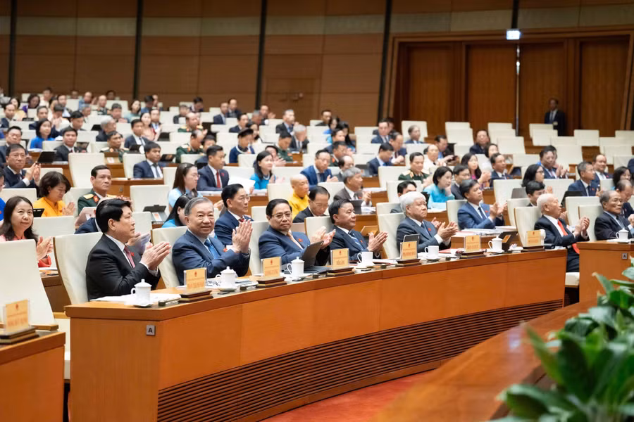 Các đại biểu tham dự Phiên Khai mạc Kỳ họp thứ 10, Quốc hội khóa XV. 