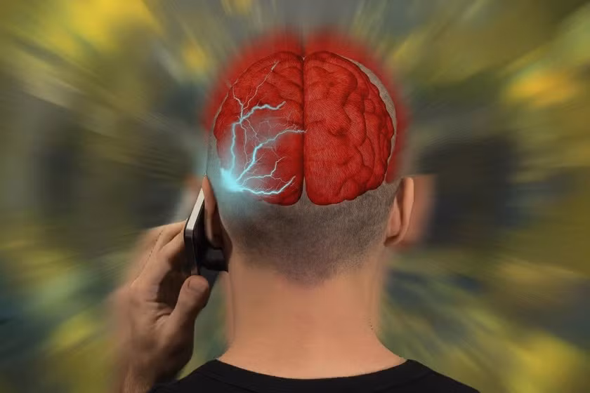 Việc sử dụng điện thoại di động đã tăng vọt trong 20 năm qua. 