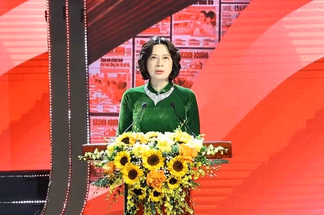 Thứ trưởng Bộ Y tế PGS.TS Nguyễn Thị Liên Hương. 