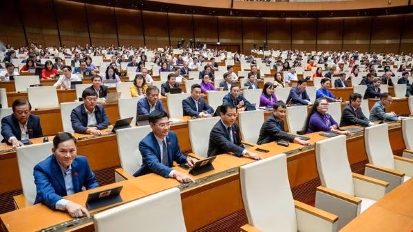 Có 458/461 đại biểu tham gia biểu quyết tán thành (chiếm 95.62%).