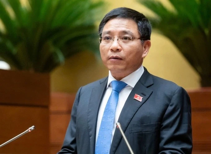 Bộ trưởng Tài chính Nguyễn Văn Thắng trình bày tờ trình dự Luật Ngân sách Nhà nước (sửa đổi).